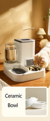 Kimpets automatic pet feeder and water dispenser with large capacity, designed for dry and wet food separation for cats and dogs.