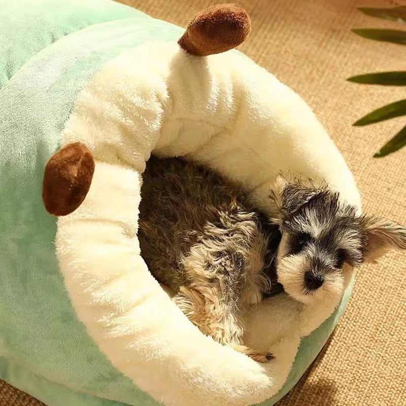 MADDEN small dog kennel bed in slipper shape, warm and breathable pet bed for small dogs and cats.