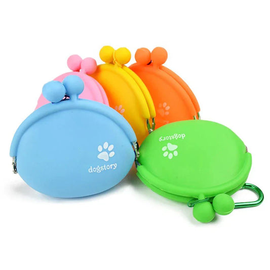 "Silicone dog training treat bag for snacks with adjustable waist strap"
