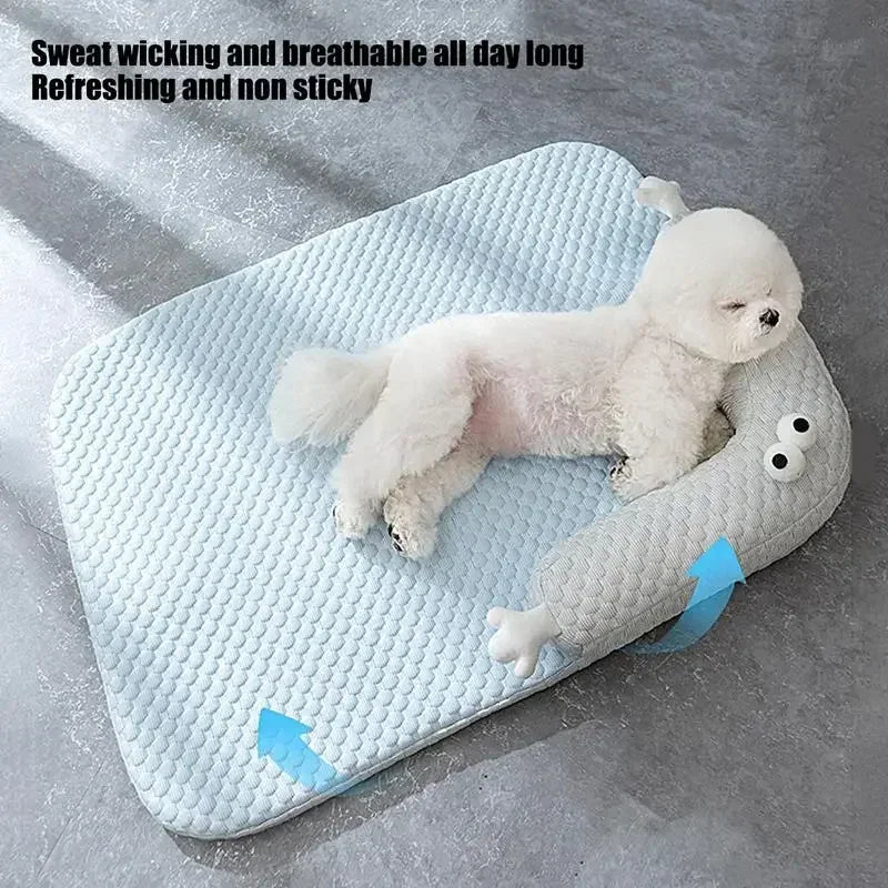 "Pet cooling ice pad for dogs and cats, washable and self-cooling for summer comfort"
