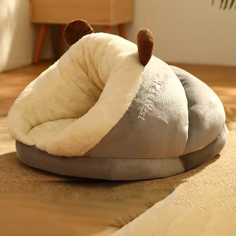 MADDEN small dog kennel bed in slipper shape, warm and breathable pet bed for small dogs and cats.