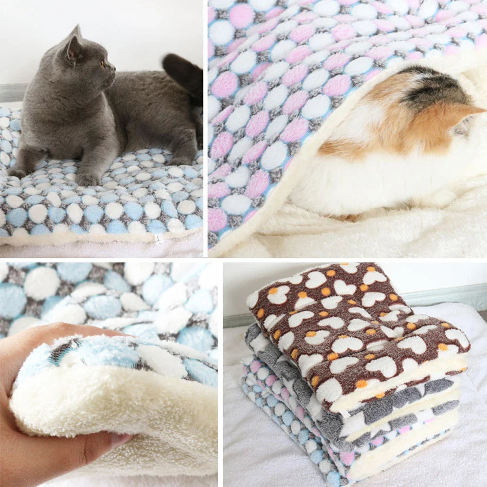 Winter dog and cat sleeping mat, thickened and cozy for pets, perfect for cold weather.
