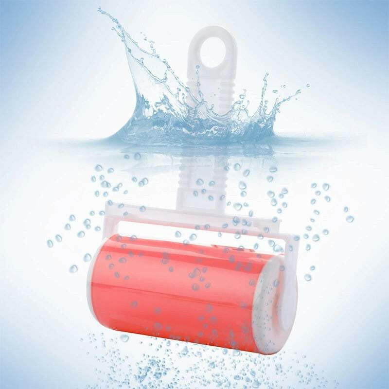 Washable sticky roller for pet hair in water demonstrating reusability and easy cleaning.